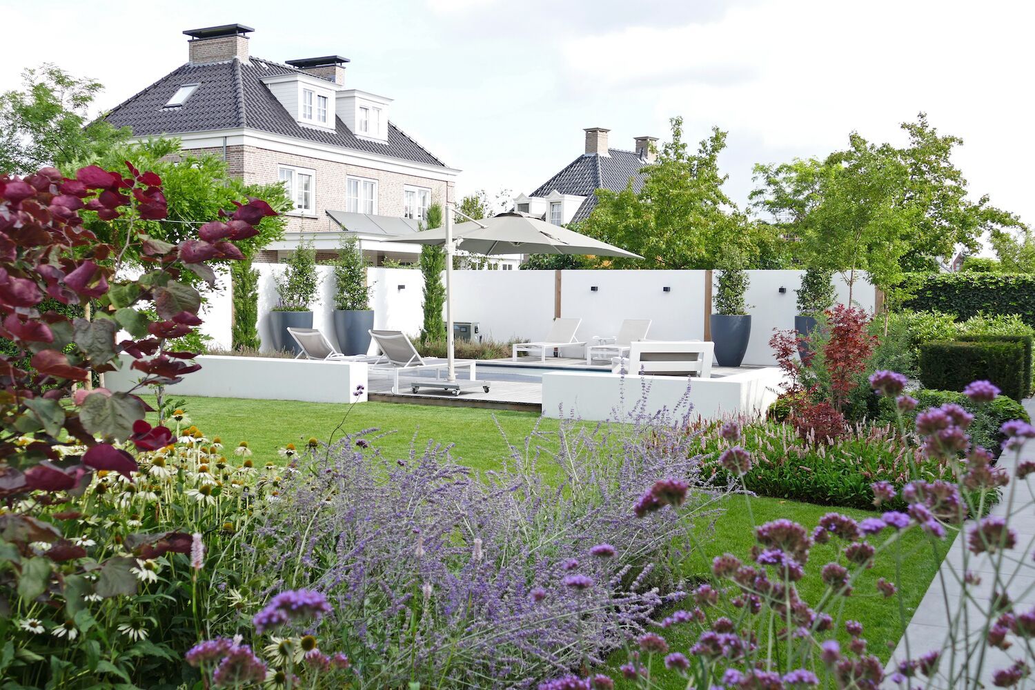 Gert Wijsman - Vakantie vieren in eigen tuin - Modeste Herwig