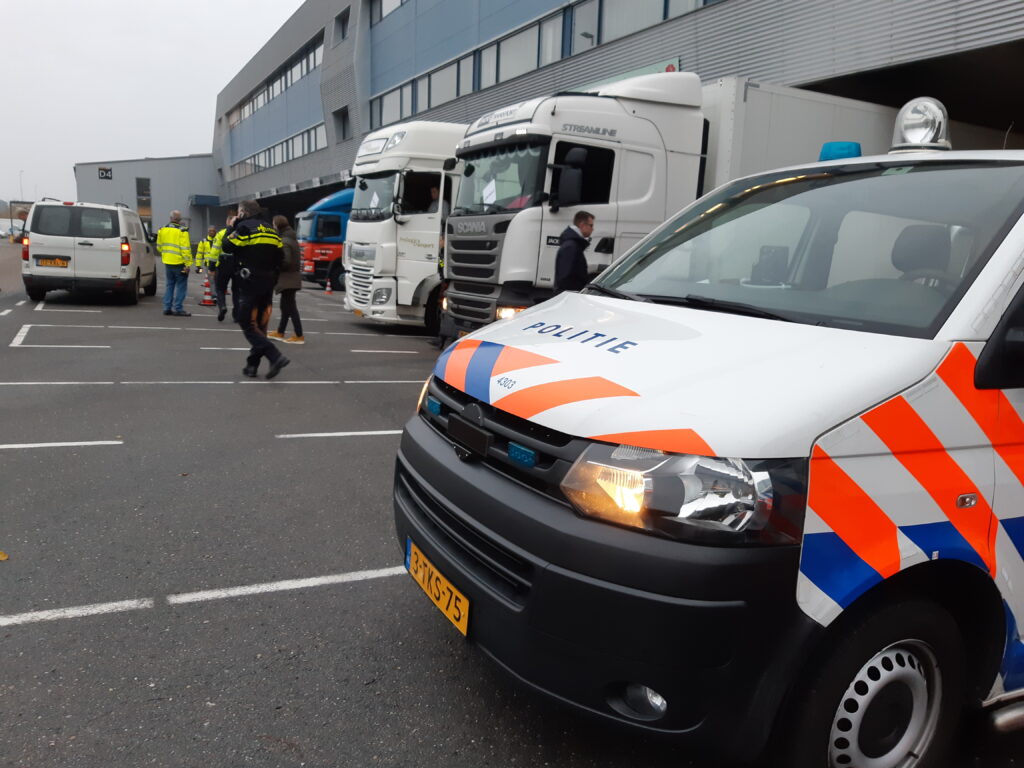 Politie Amsterdam Royal Floraholland Aalsmeer Inspectie SZW